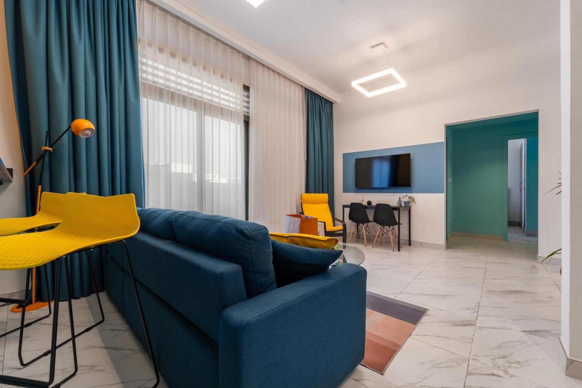 Апарт отель Izzzi Life Mint Дубай Экстерьер фото