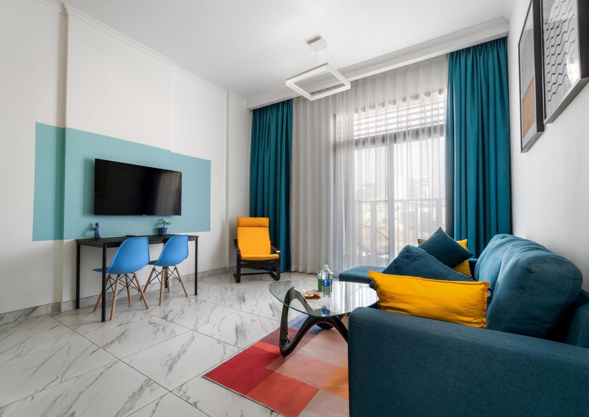 Апарт отель Izzzi Life Mint Дубай Экстерьер фото
