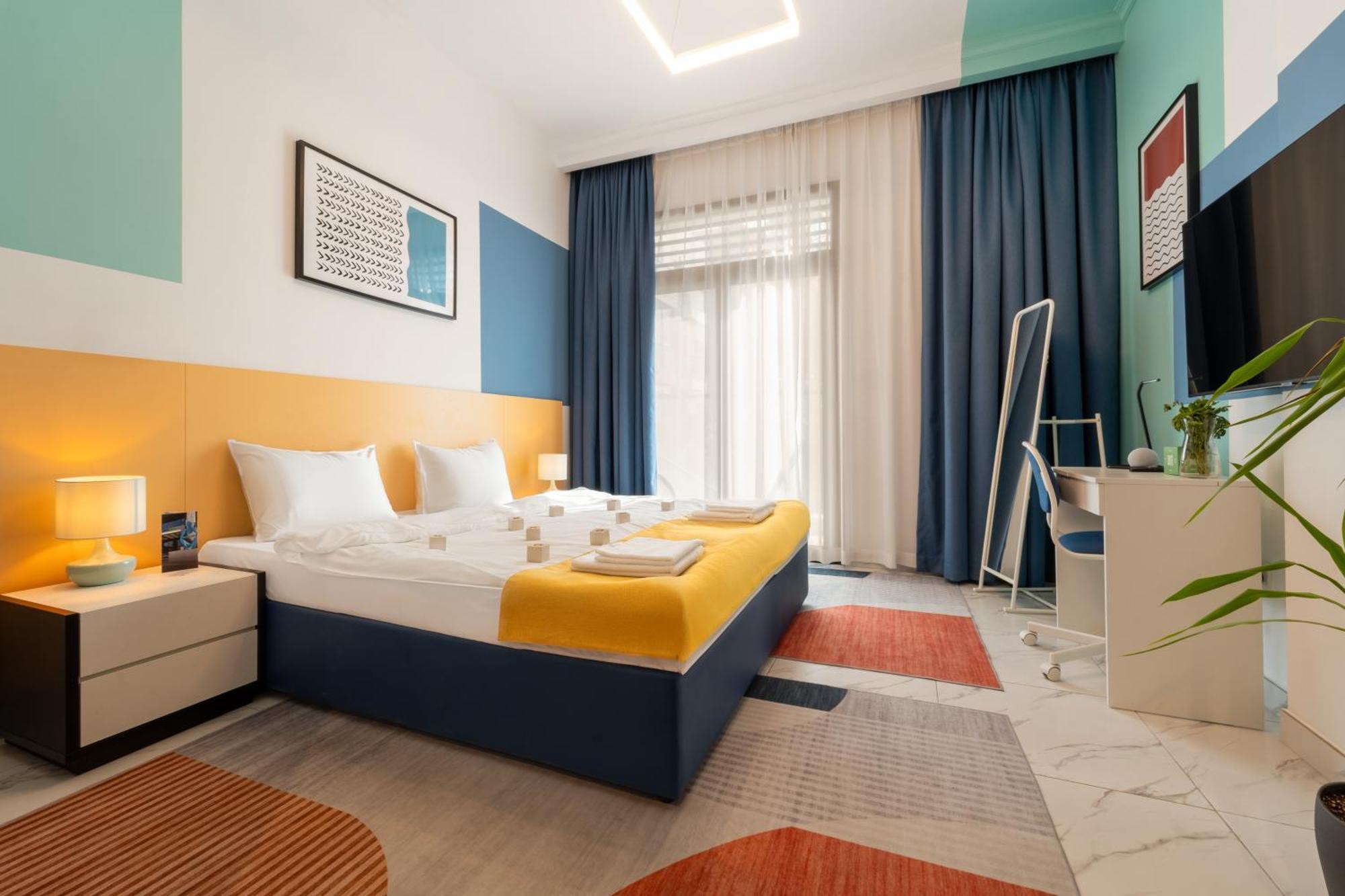 Апарт отель Izzzi Life Mint Дубай Экстерьер фото